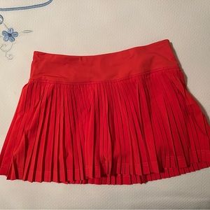 LULULEMON EXERCISE SKIRT - SIZE 4